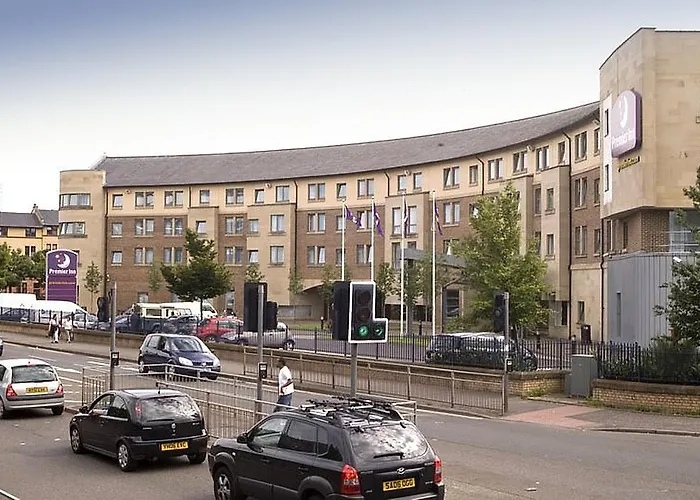 Top Hotels Around Vibrant Glasgow